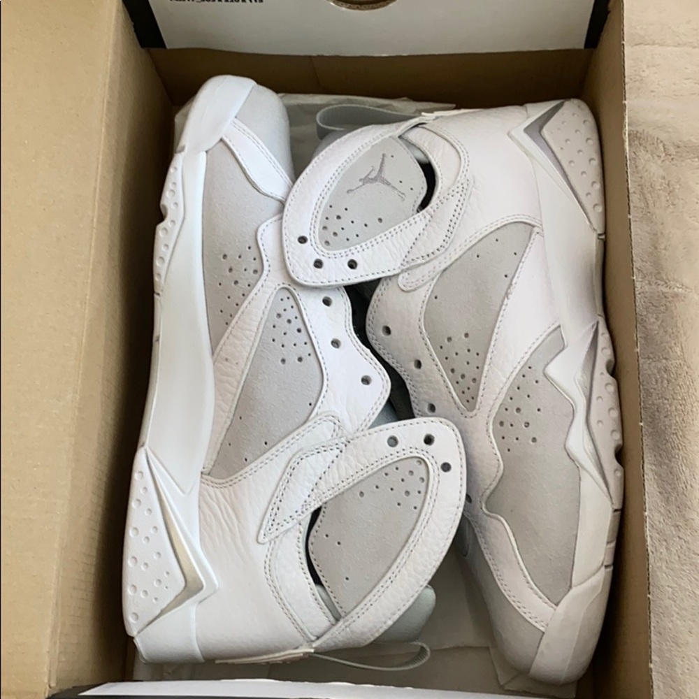 Air Jordan 7y